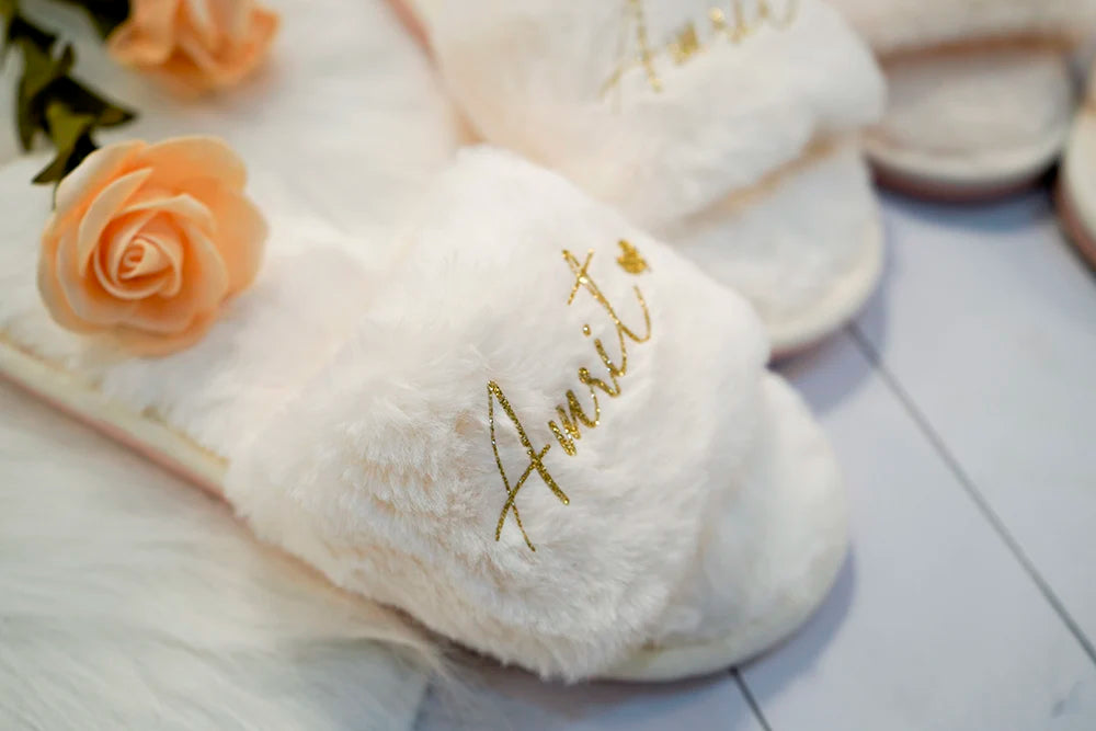 Customized Fluffy Slippers Wedding Bachelorette Party Gift Bridesmaid Open Toe Slippers Indoor Party Shoes Spa Plush Slippers