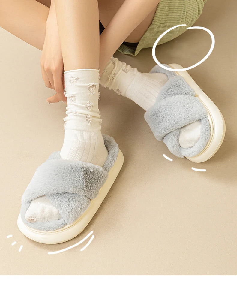 Casual Fluffy Slippers Women Home Flats Designer Winter Shoes Girls New Fashion Platform Slippers House Warm Footwear Large Size