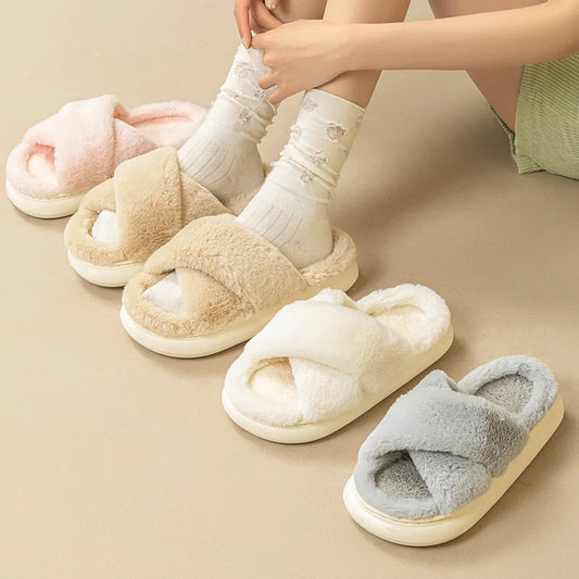 Casual Fluffy Slippers Women Home Flats Designer Winter Shoes Girls New Fashion Platform Slippers House Warm Footwear Large Size